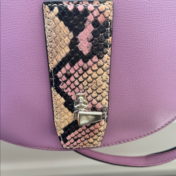 ⭐️Rare⭐️ Kate Spade Stylish Snake Print Crossbody Bag - Purple and Tan - Picture 7 of 16